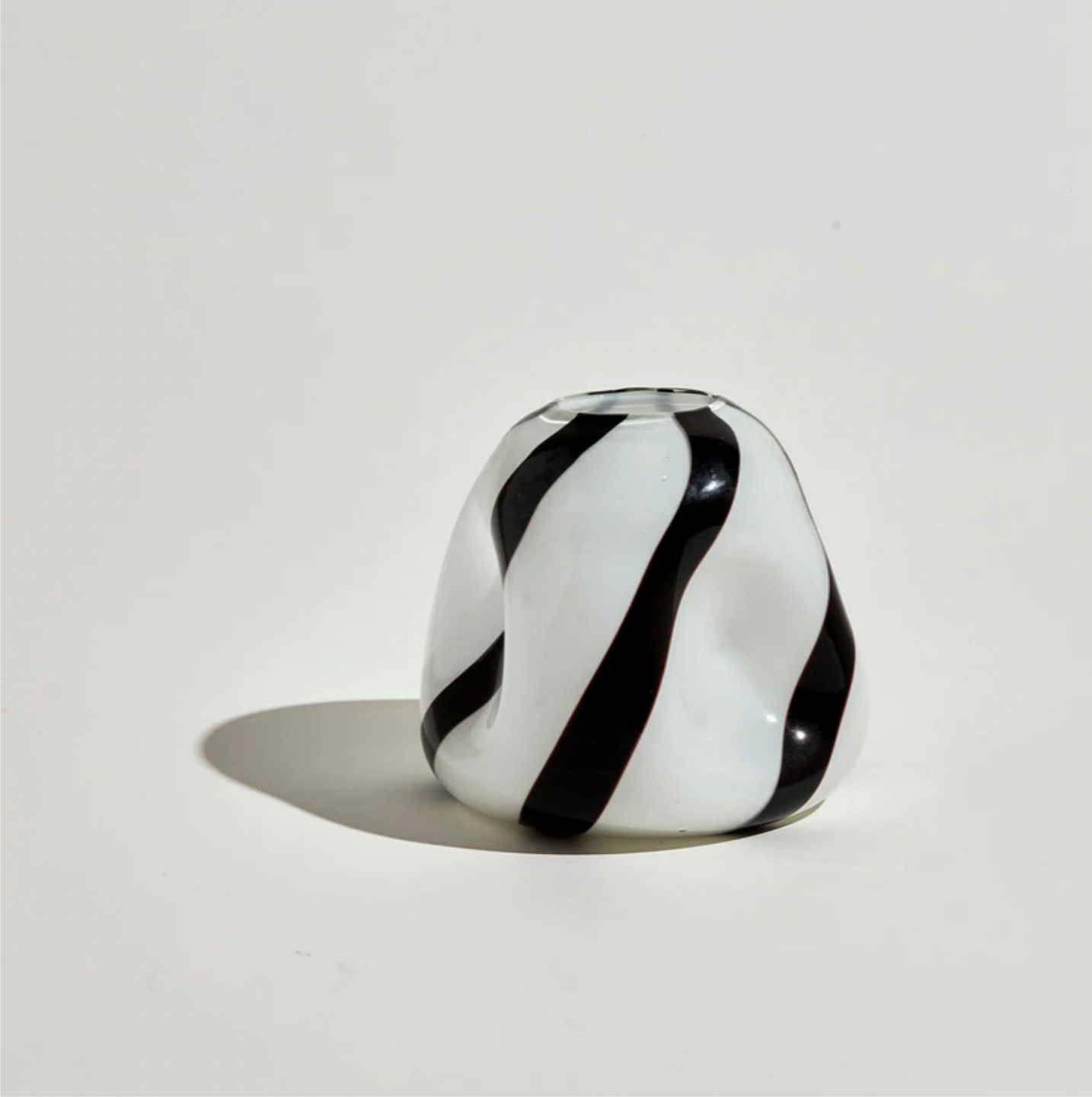 KAS Candy Vase (Small Black)